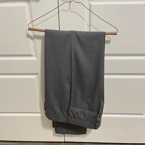 33x32 Calvin Klein Men’s Dress Pants Dark Gray  Athletic Fit